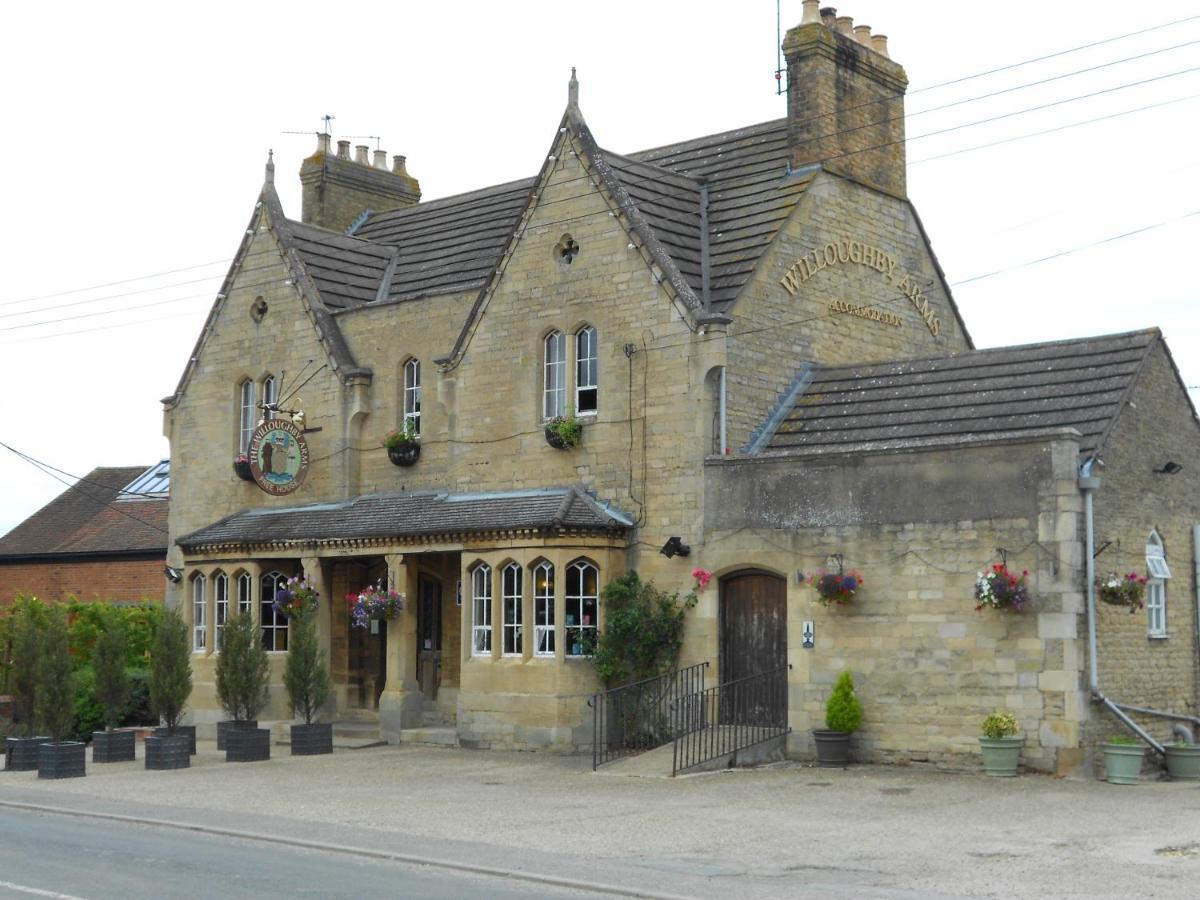 Willoughby Arms Little Bytham Exterior photo