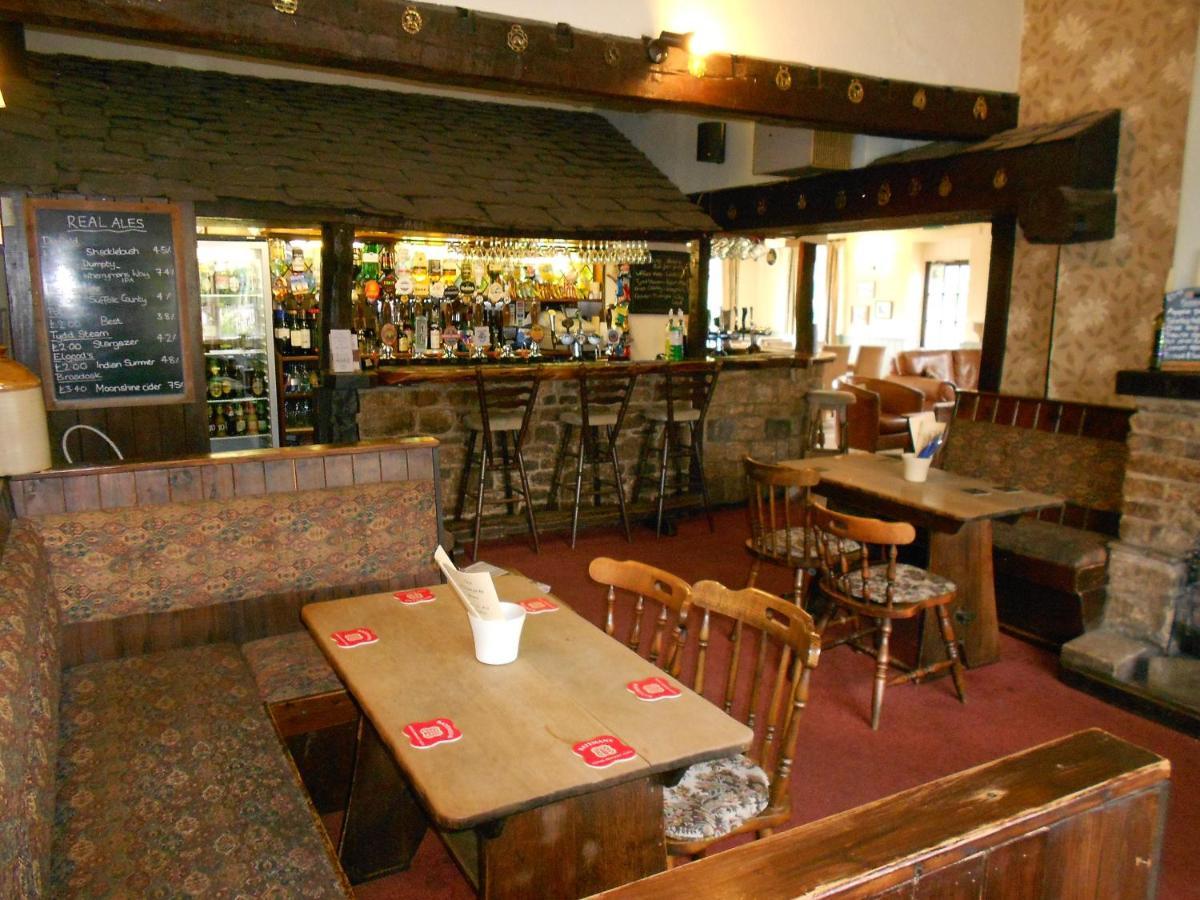 Willoughby Arms Little Bytham Exterior photo