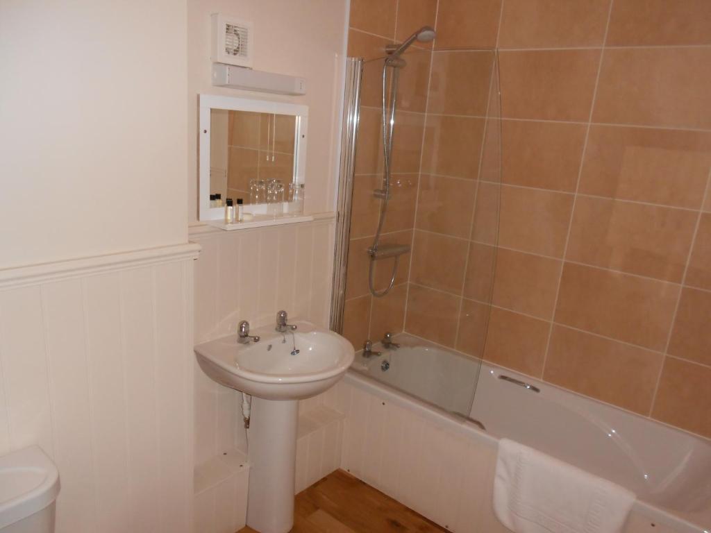 Willoughby Arms Little Bytham Room photo